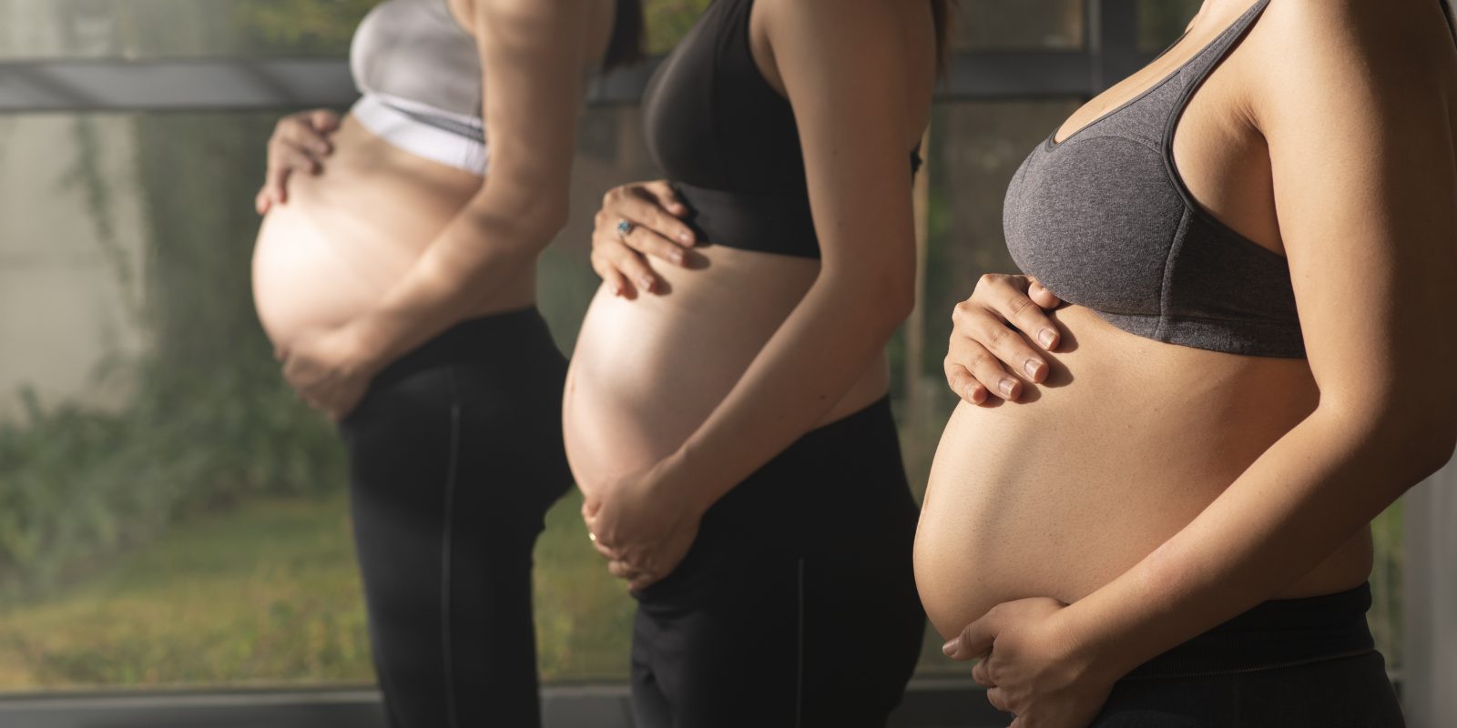 Imagens de mulheres grávidas para ilustrar matérias de mitos e verdades durante a gestação.