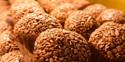 brigadeiros de chocolate