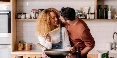 Entrada, prato principal e sobremesa: o que cozinhar com o mozão no Dia dos Namorados?