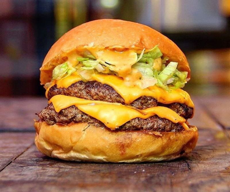 Foto: Burger X (@burgerxbrasil)