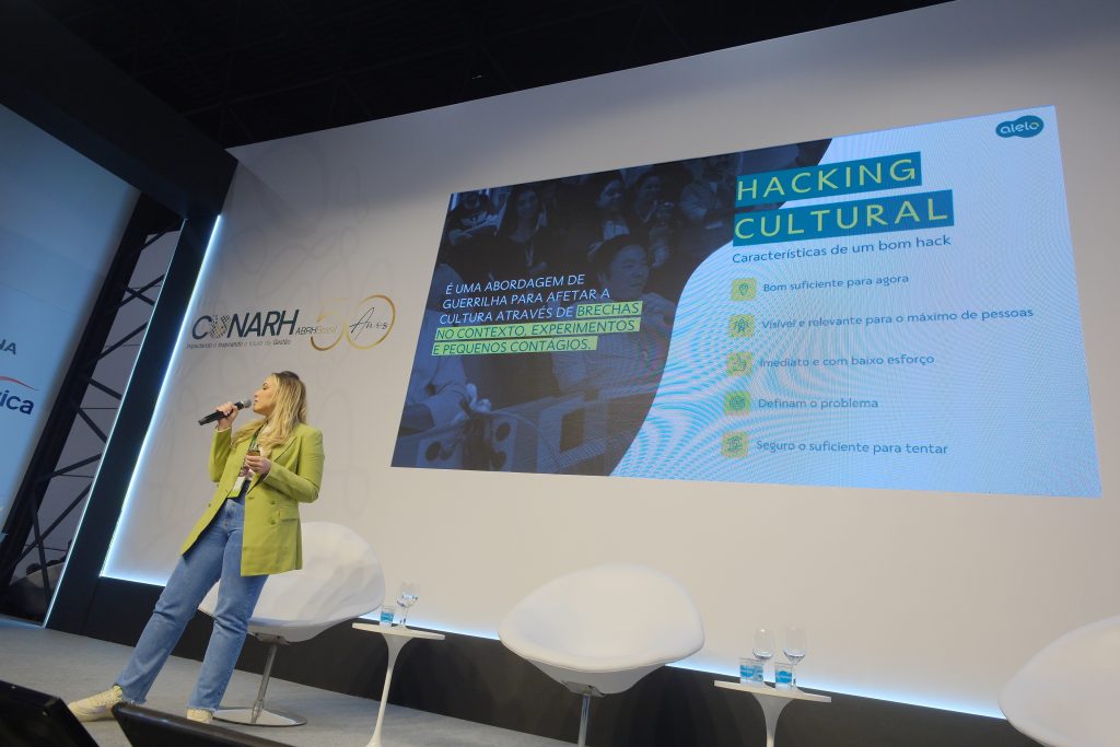 Carolina Ferreira, Superintendente de Gente na Alelo,