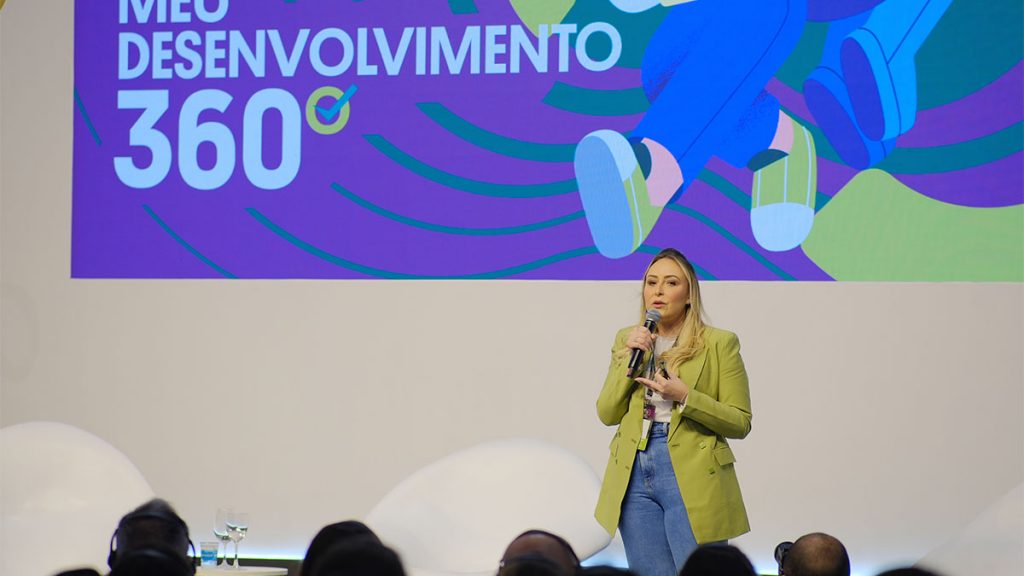 Carolina Ferreira, Superintendente de Gente na Alelo,