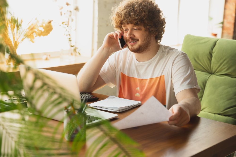 Como ajudar colaboradores a quitar dívidas