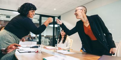 Como usar benefícios para aumentar a satisfação