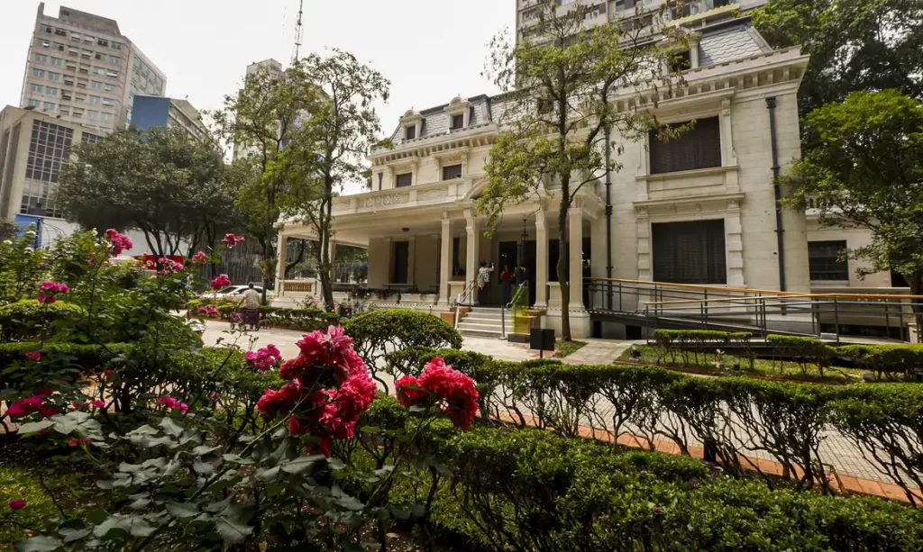 Casa das Rosas, dum dos espaços literários de São Paulo- Foto: Paulo Pinto / Agência Brasil