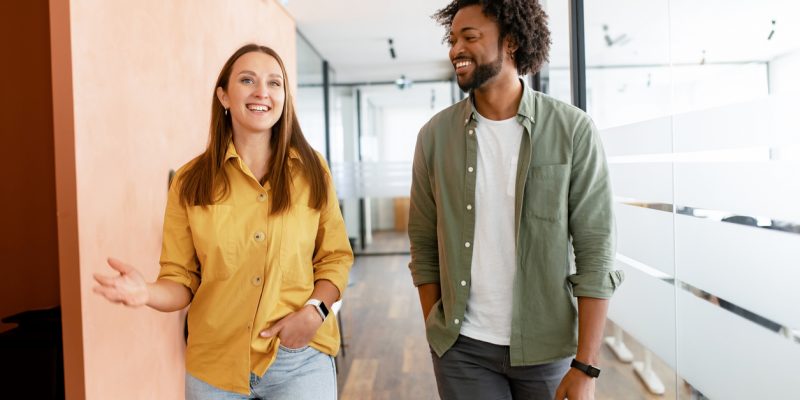 Quais os limites da amizade no trabalho?