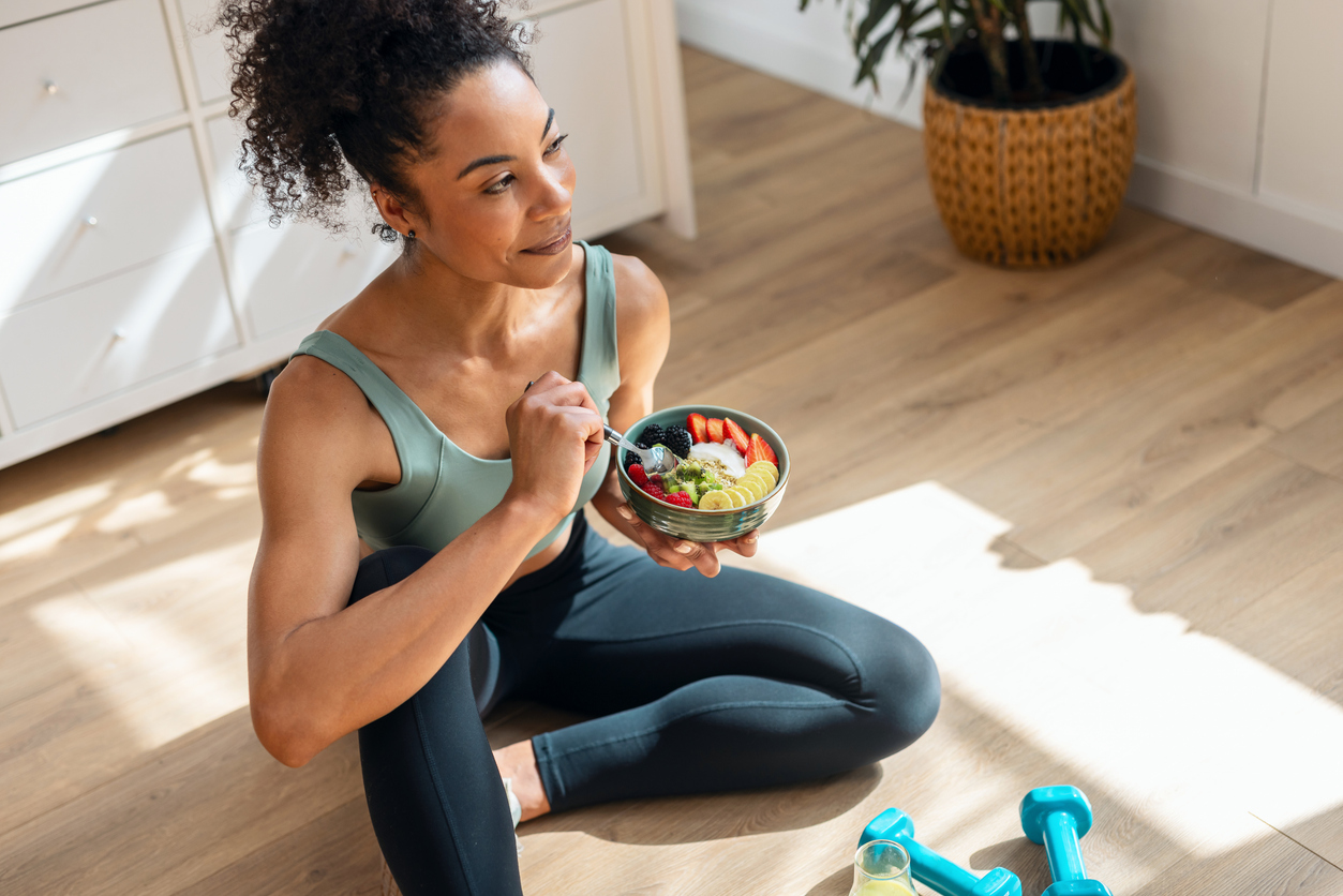 Qual a diferença de dieta e reeducação alimentar?