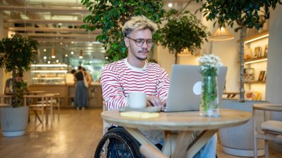 Serviço inclusivo: como deixar seu estabelecimento com acessibilidade para todos