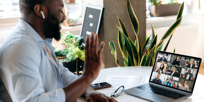 Liderança no modelo híbrido: como se adaptar