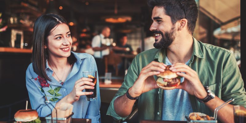 Gastos em supermercados e restaurantes aumentaram no Brasil