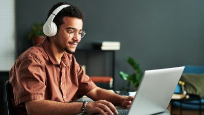 Domínio de IA: diferencial competitivo ou requisito básico para profissionais do futuro?