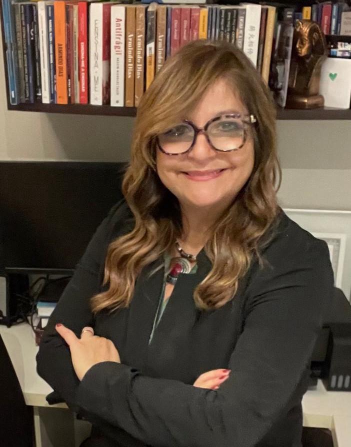 Lucia Abel Awad, Doutora em Imunologia e Doenças Infecciosas