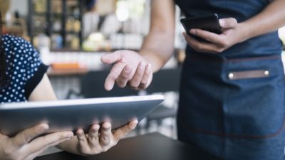 Cardápio digital: uma opção tecnológica de olho na experiência do cliente 