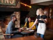 Como escolher o sistema de atendimento do seu restaurante?